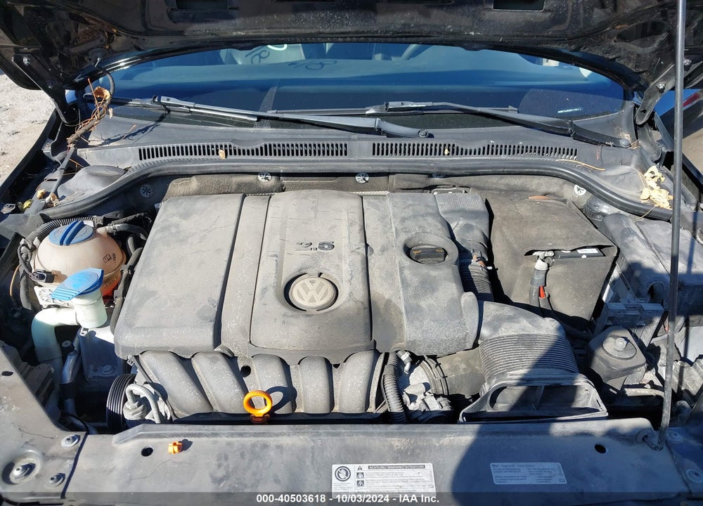 2012 VOLKSWAGEN JETTA 2.5L SE VIN: 3VWBP7AJ5CM111811