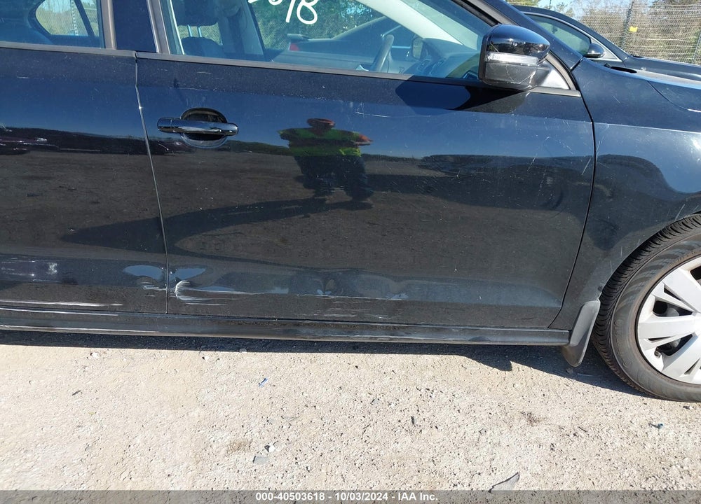 2012 VOLKSWAGEN JETTA 2.5L SE VIN: 3VWBP7AJ5CM111811