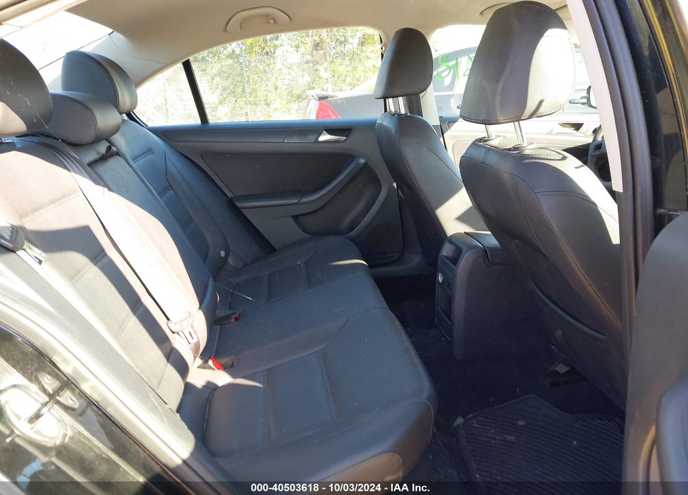 2012 VOLKSWAGEN JETTA 2.5L SE VIN: 3VWBP7AJ5CM111811