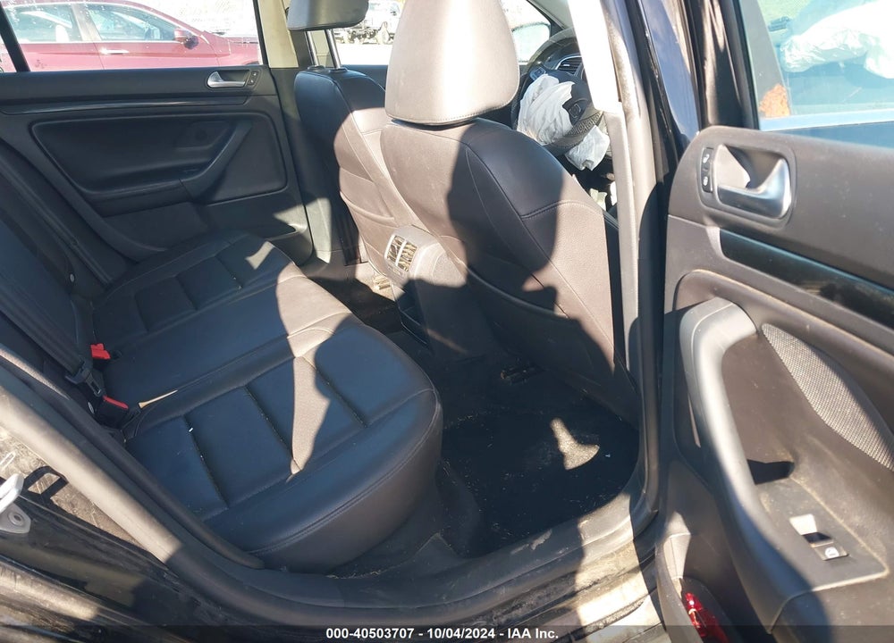 2013 VOLKSWAGEN JETTA SPORTWAGEN 2.5L SE VIN: 3VWPP7AJ8DM630505