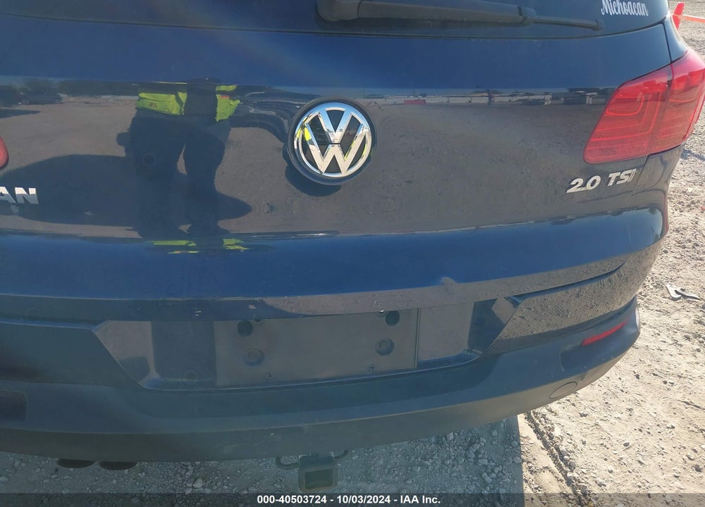 2013 VOLKSWAGEN TIGUAN SE VIN: WVGAV7AX7DW556976