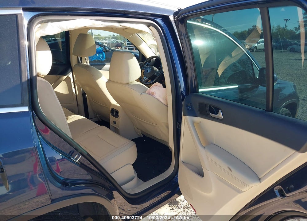 2013 VOLKSWAGEN TIGUAN SE VIN: WVGAV7AX7DW556976
