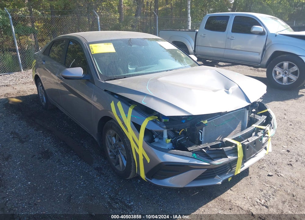 2024 HYUNDAI ELANTRA SEL VIN: KMHLM4DG8RU734581
