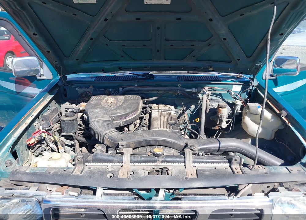 1996 NISSAN TRUCK XE VIN: 1N6SD11S6TC381842