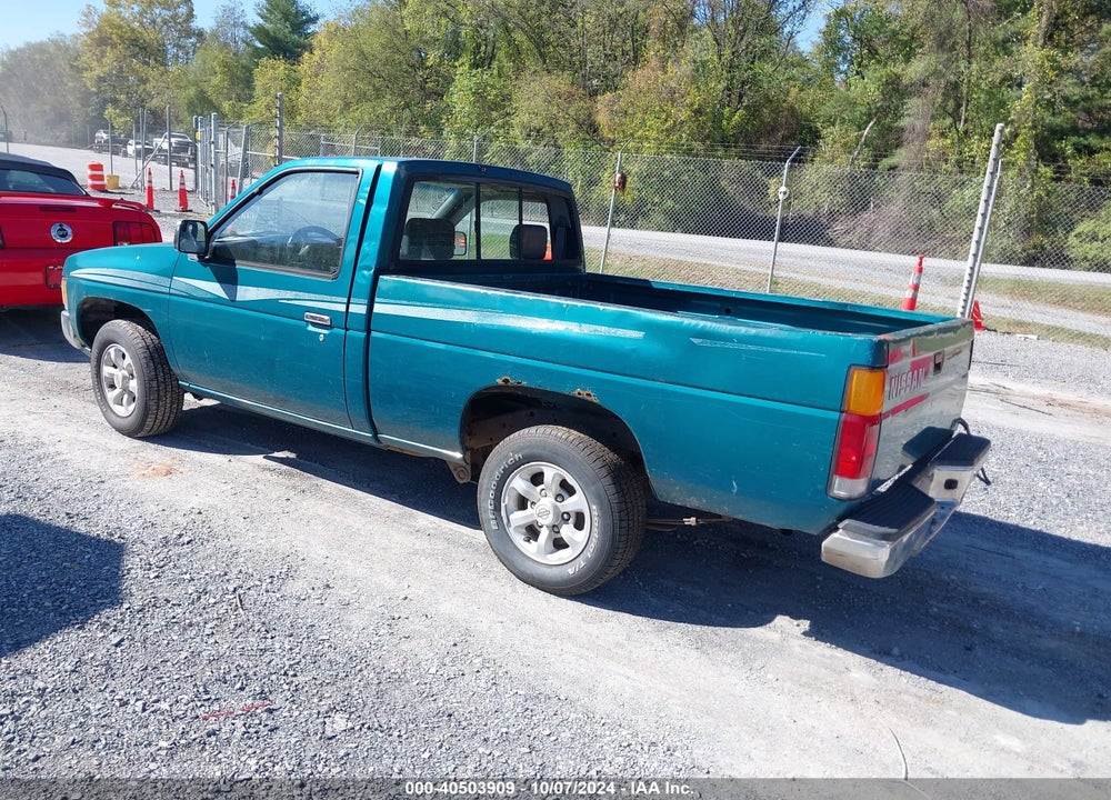 1996 NISSAN TRUCK XE VIN: 1N6SD11S6TC381842