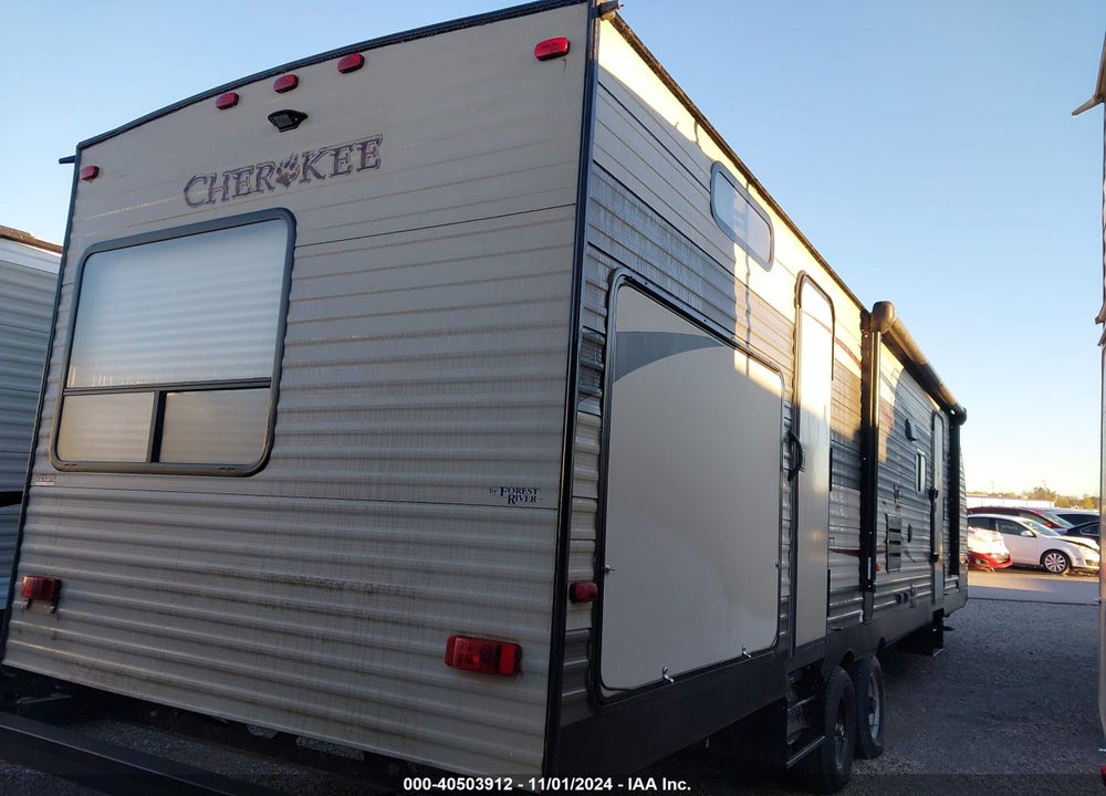 2017 FOREST RIVER CHEROKEE VIN: 4X4TCKE26HX125351