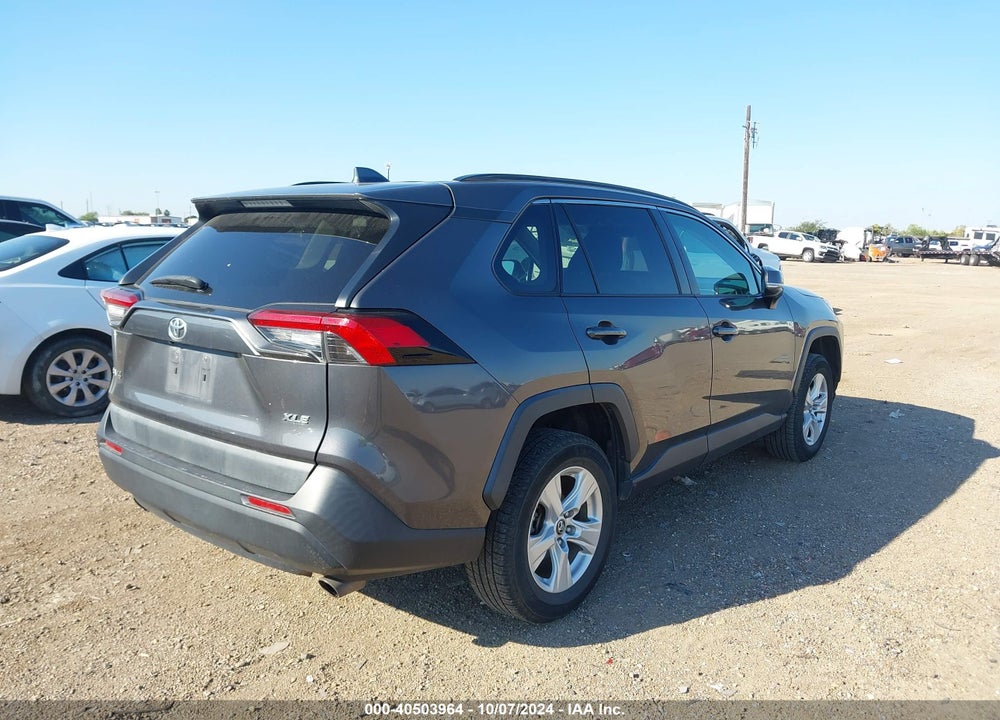 2019 TOYOTA RAV4 XLE VIN: 2T3W1RFV4KW006297
