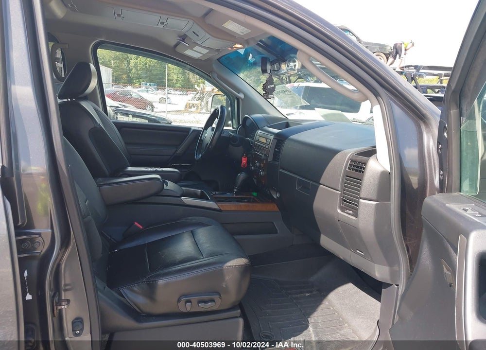 2011 NISSAN TITAN SL VIN: 1N6BA0ED8BN308120