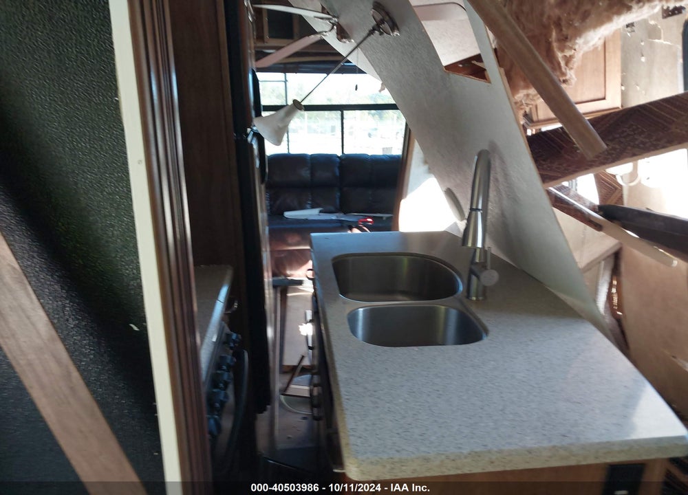 2015 KEYSTONE MONTANA 5TH WHEEL VIN: 4YDF30522FA740094