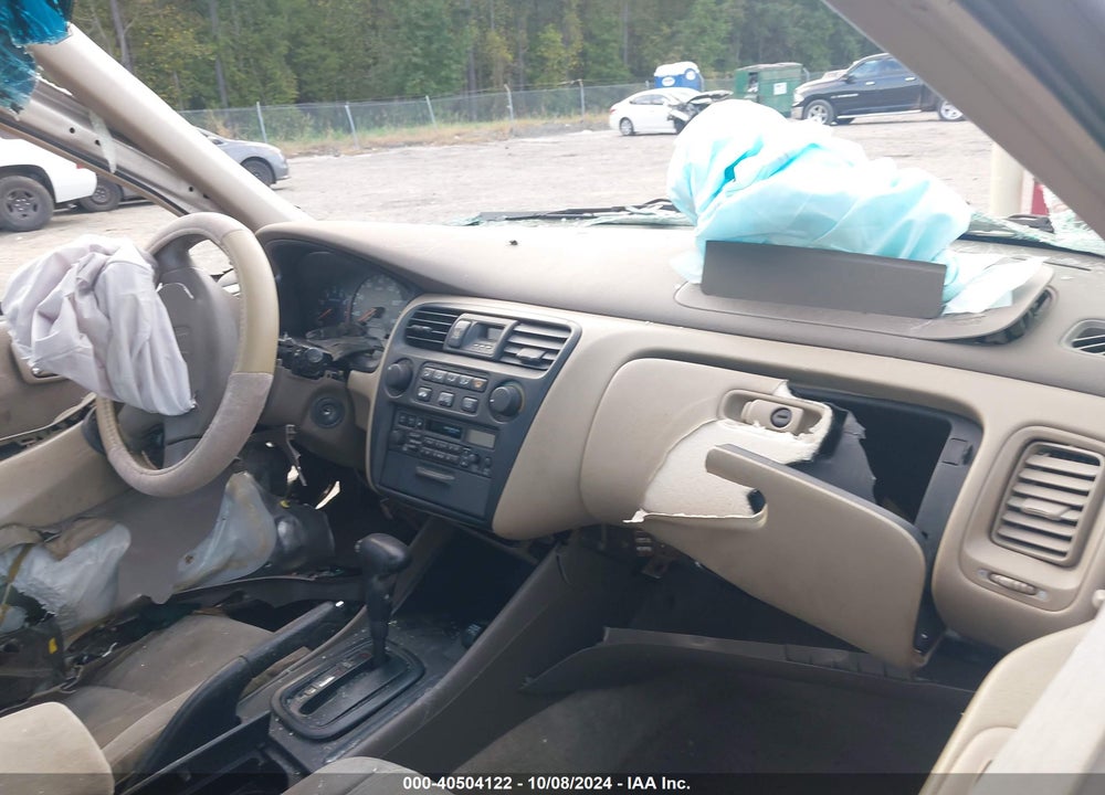 1999 HONDA ACCORD LX VIN: 1HGCG6652XA064769