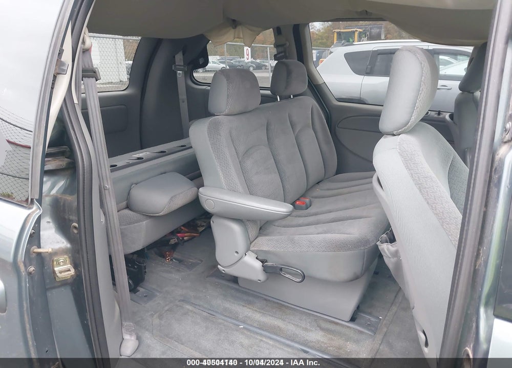 2005 CHRYSLER TOWN & COUNTRY VIN: 1C4GP45R85B379964