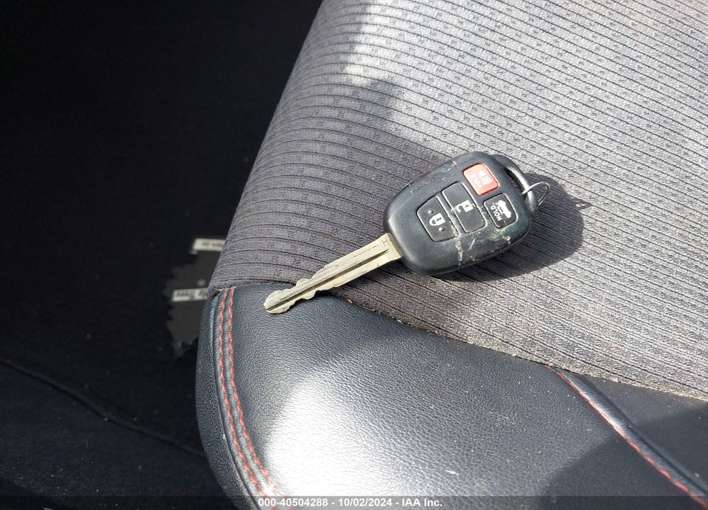 2016 TOYOTA CAMRY SE VIN: 4T1BF1FK2GU173006