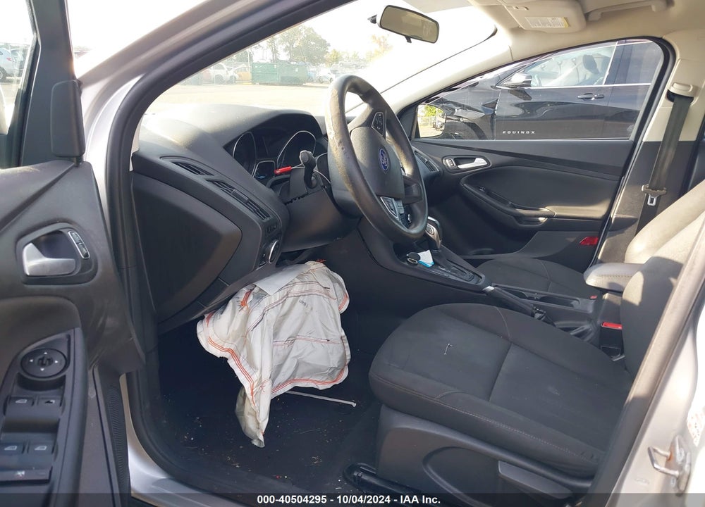 2015 FORD FOCUS SE VIN: 1FADP3K26FL249445