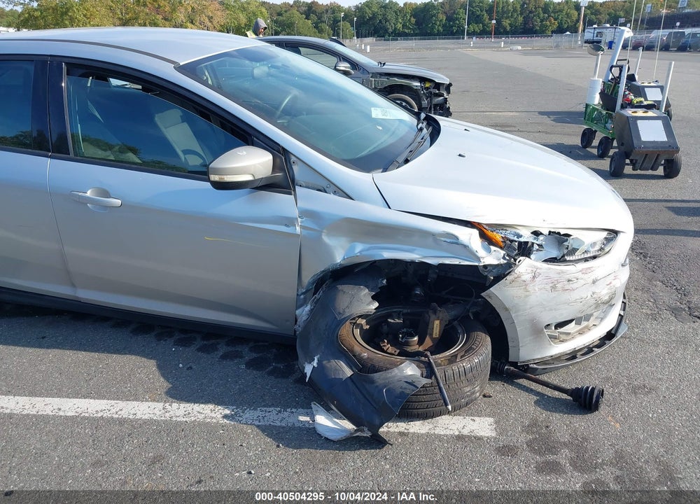 2015 FORD FOCUS SE VIN: 1FADP3K26FL249445