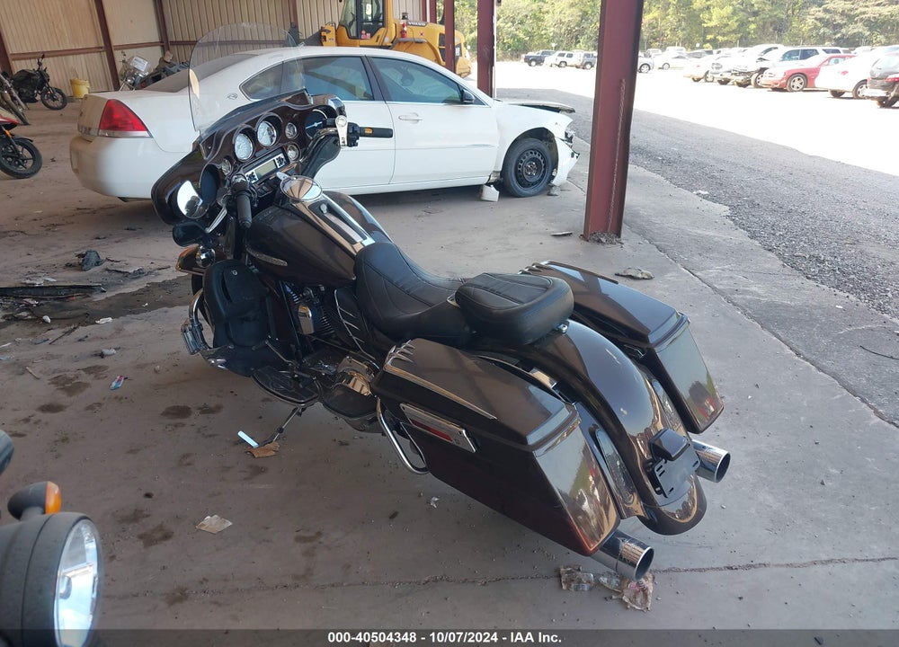 2011 HARLEY-DAVIDSON FLHTK VIN: 1HD1KEM18BB653342