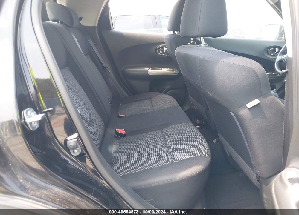 2015 NISSAN JUKE S VIN: JN8AF5MV7FT556274
