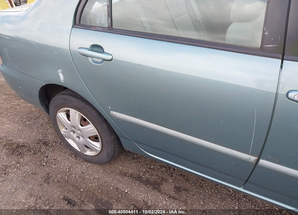 2005 TOYOTA COROLLA LE VIN: 2T1BR32E95C502852