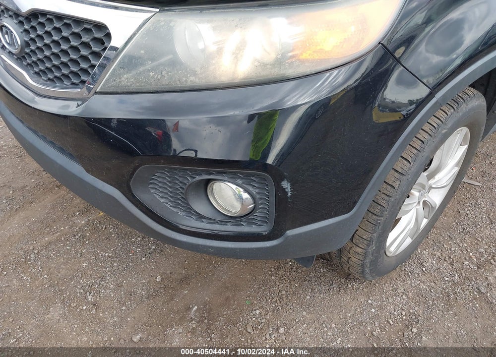 2011 KIA SORENTO LX V6 VIN: 5XYKT4A2XBG172640