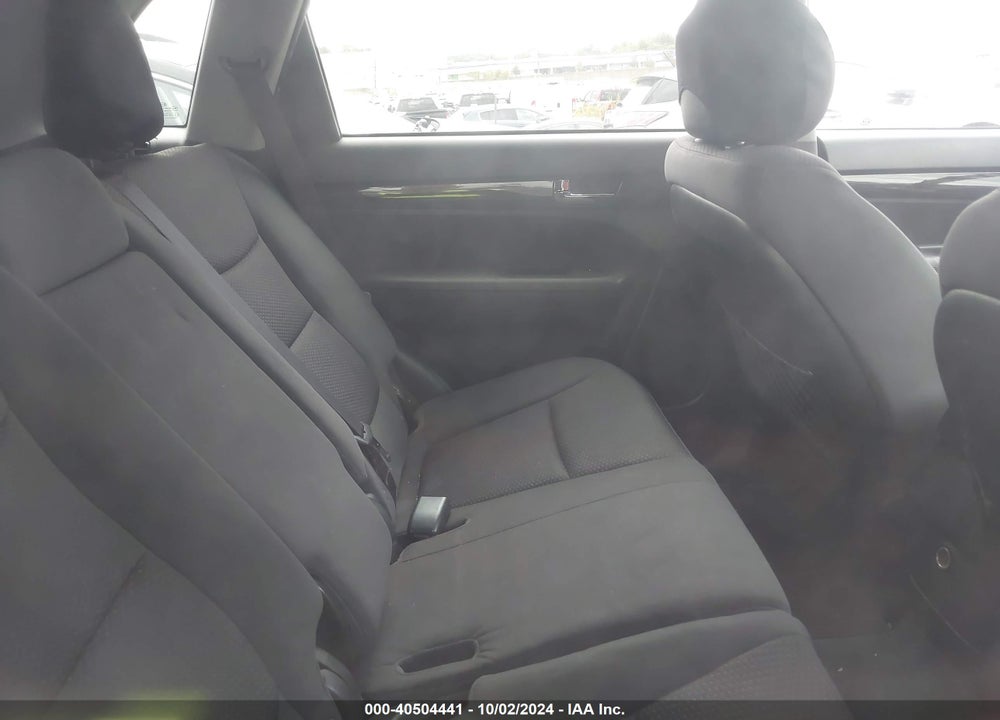 2011 KIA SORENTO LX V6 VIN: 5XYKT4A2XBG172640