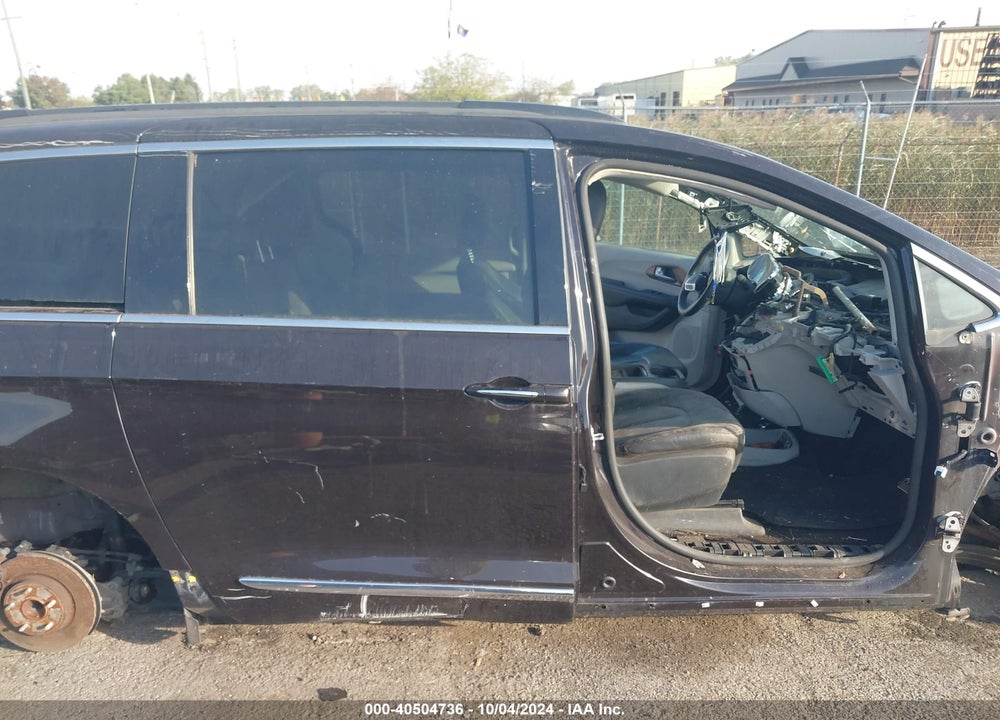 2017 CHRYSLER PACIFICA TOURING L VIN: 2C4RC1BG8HR665289