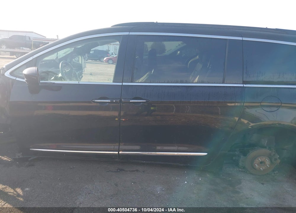 2017 CHRYSLER PACIFICA TOURING L VIN: 2C4RC1BG8HR665289