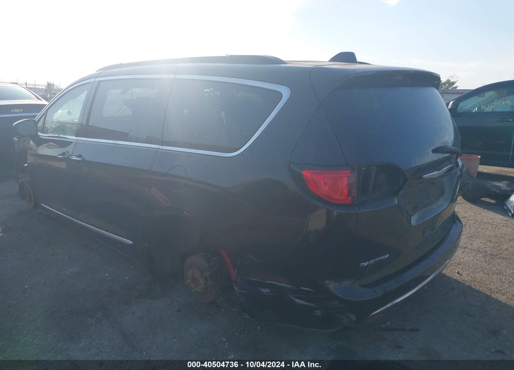 2017 CHRYSLER PACIFICA TOURING L VIN: 2C4RC1BG8HR665289