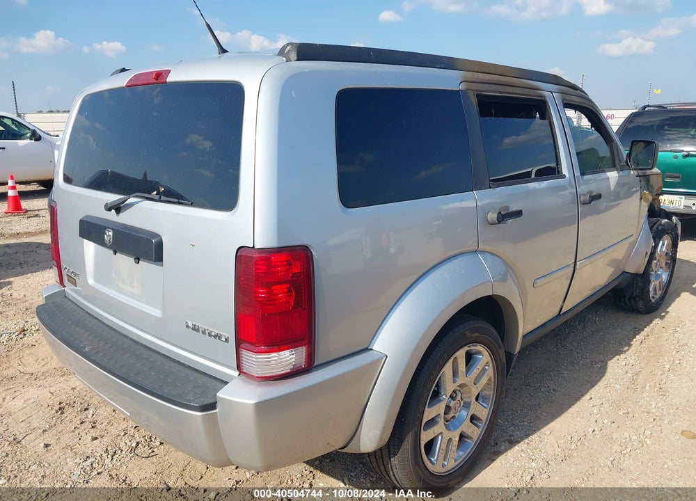 2011 DODGE NITRO HEAT VIN: 1D4PT4GK7BW563750
