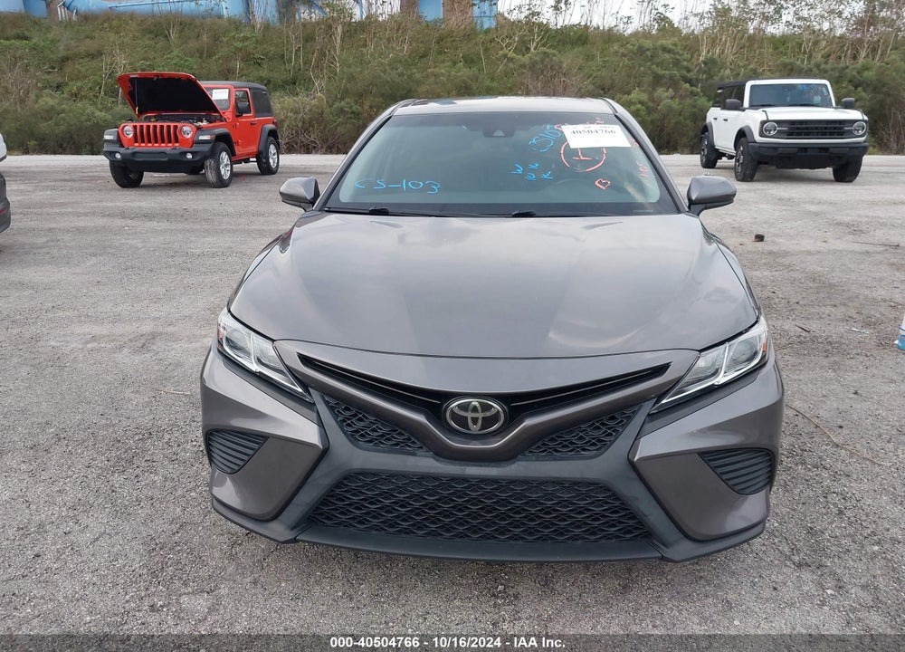 2019 TOYOTA CAMRY SE VIN: 4T1B11HK2KU182048