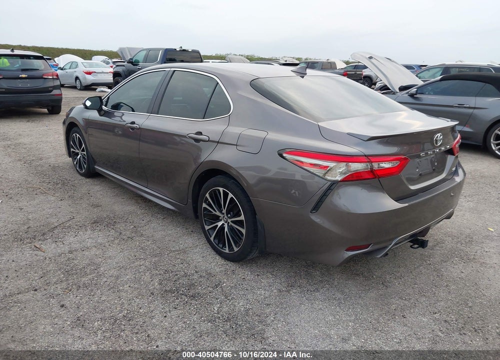 2019 TOYOTA CAMRY SE VIN: 4T1B11HK2KU182048