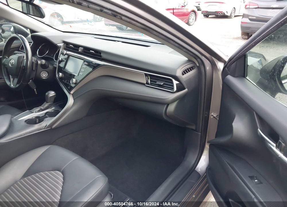 2019 TOYOTA CAMRY SE VIN: 4T1B11HK2KU182048