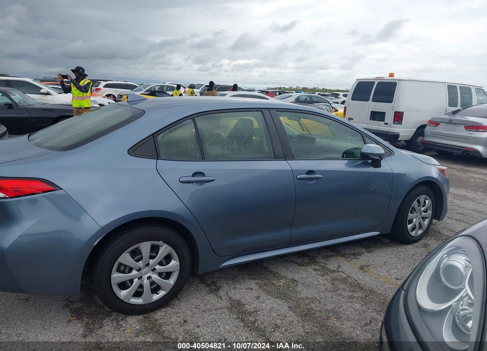 2022 TOYOTA COROLLA LE VIN: JTDEPMAE8NJ229000