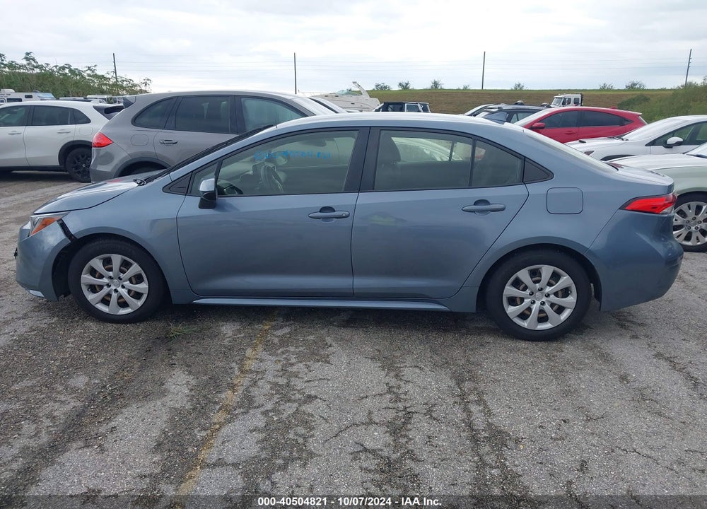 2022 TOYOTA COROLLA LE VIN: JTDEPMAE8NJ229000