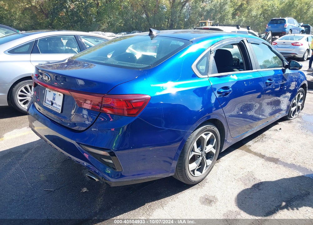 2019 KIA FORTE LXS VIN: 3KPF24AD1KE031782