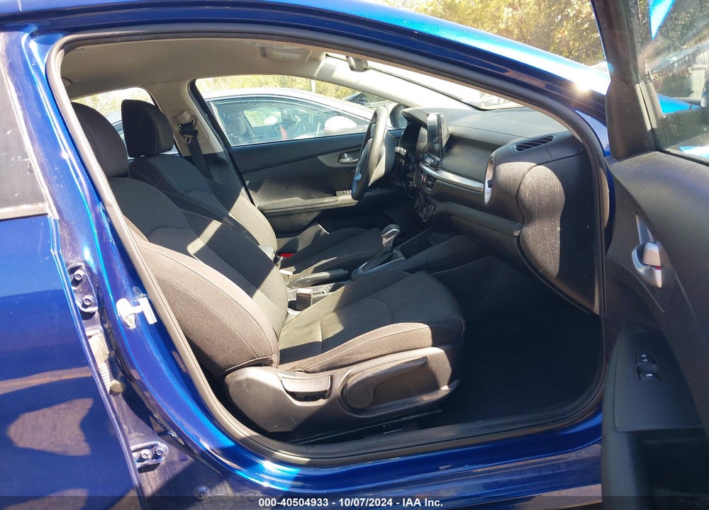 2019 KIA FORTE LXS VIN: 3KPF24AD1KE031782