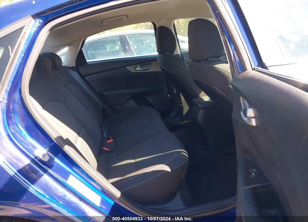 2019 KIA FORTE LXS VIN: 3KPF24AD1KE031782