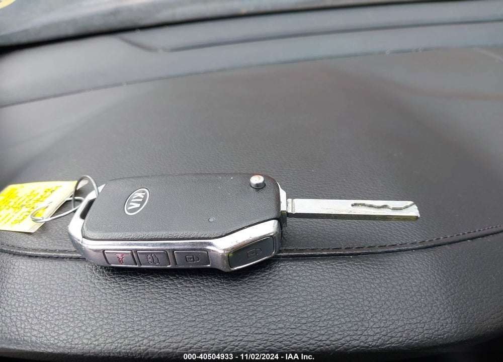 2019 KIA FORTE LXS VIN: 3KPF24AD1KE031782