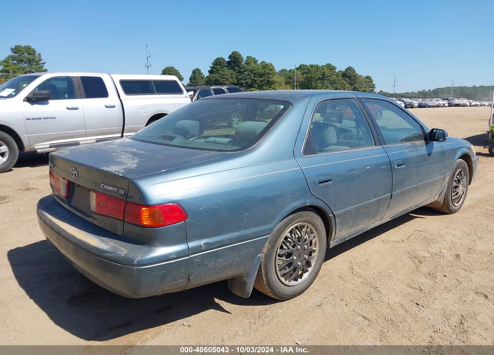 2000 TOYOTA CAMRY LE VIN: JT2BG22K6Y0433017