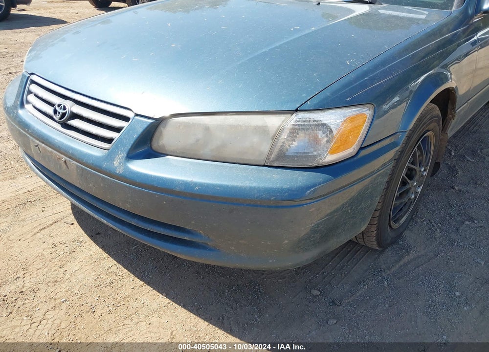 2000 TOYOTA CAMRY LE VIN: JT2BG22K6Y0433017