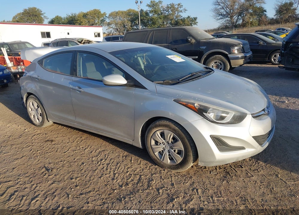 2016 HYUNDAI ELANTRA SE VIN: 5NPDH4AE8GH669738