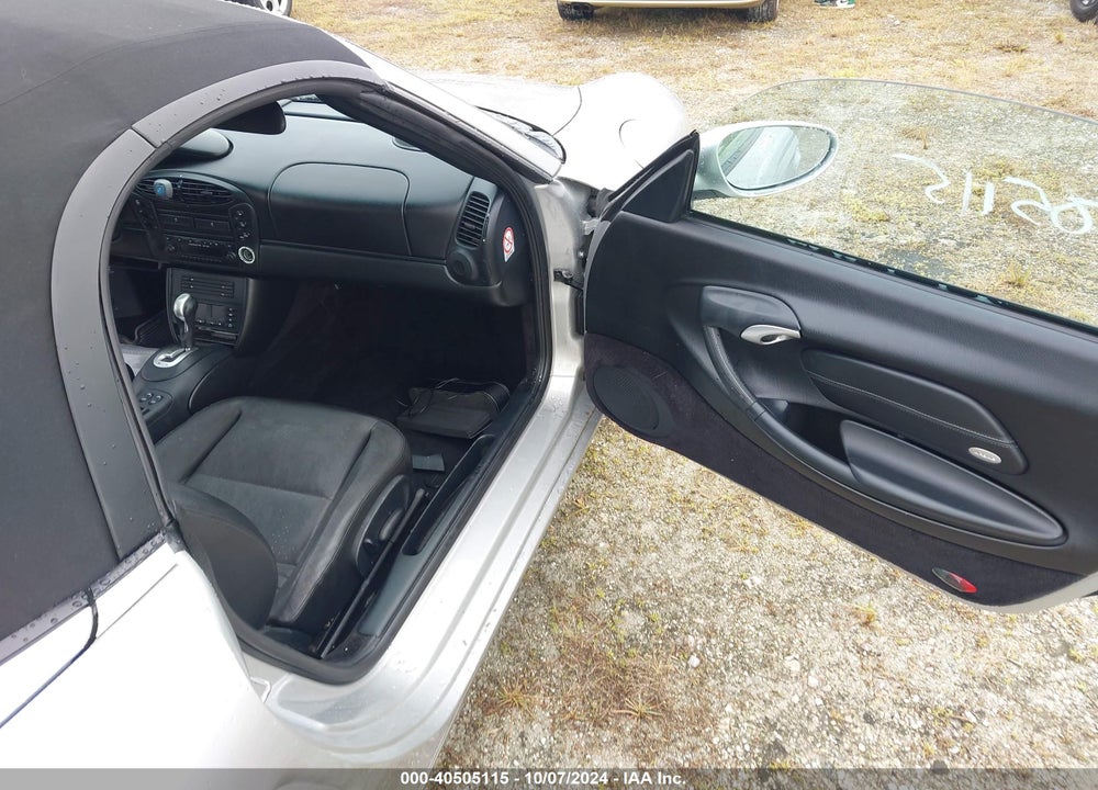 2002 PORSCHE BOXSTER VIN: WP0CA29882U621500