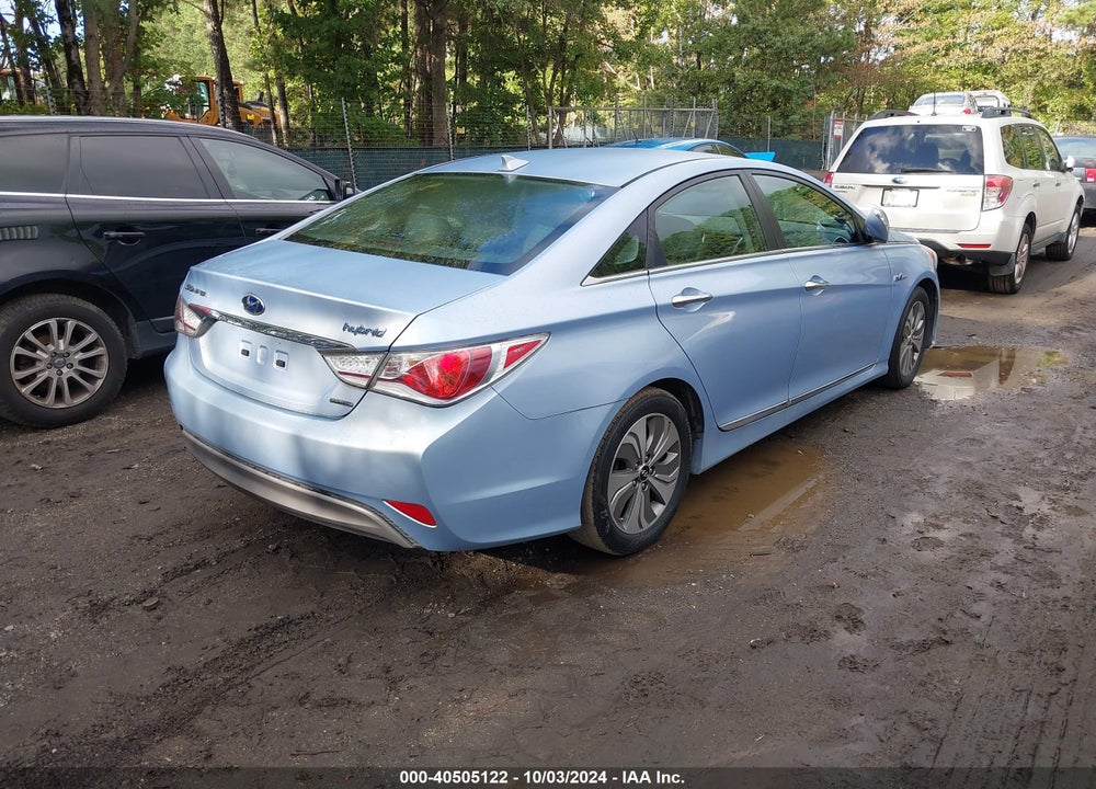 2015 HYUNDAI SONATA HYBRID LIMITED VIN: KMHEC4A46FA119854