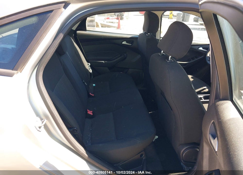 2017 FORD FOCUS SE VIN: 1FADP3F29HL278158