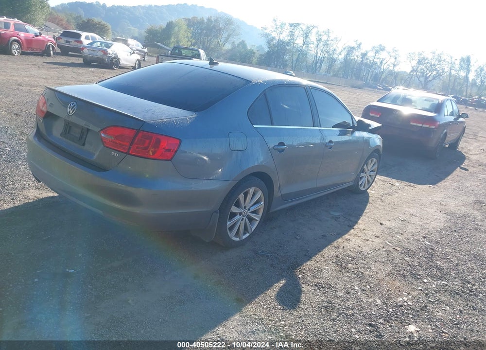 2014 VOLKSWAGEN JETTA 2.0L TDI VIN: 3VWLL7AJ6EM427964