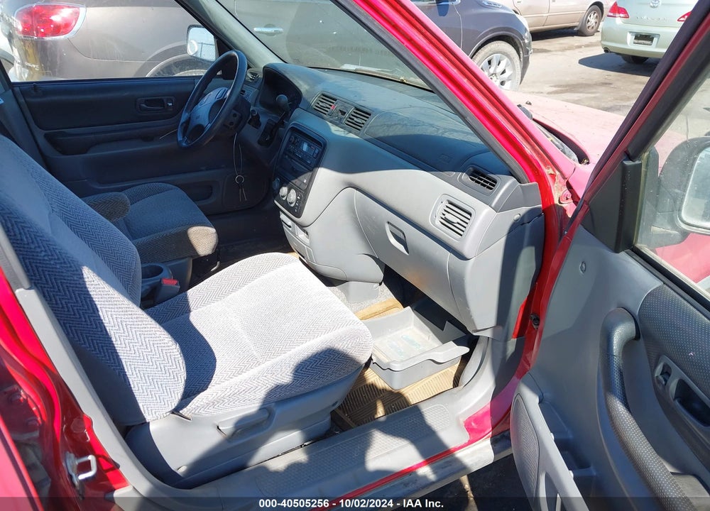 1998 HONDA CR-V LX VIN: JHLRD1843WC061992
