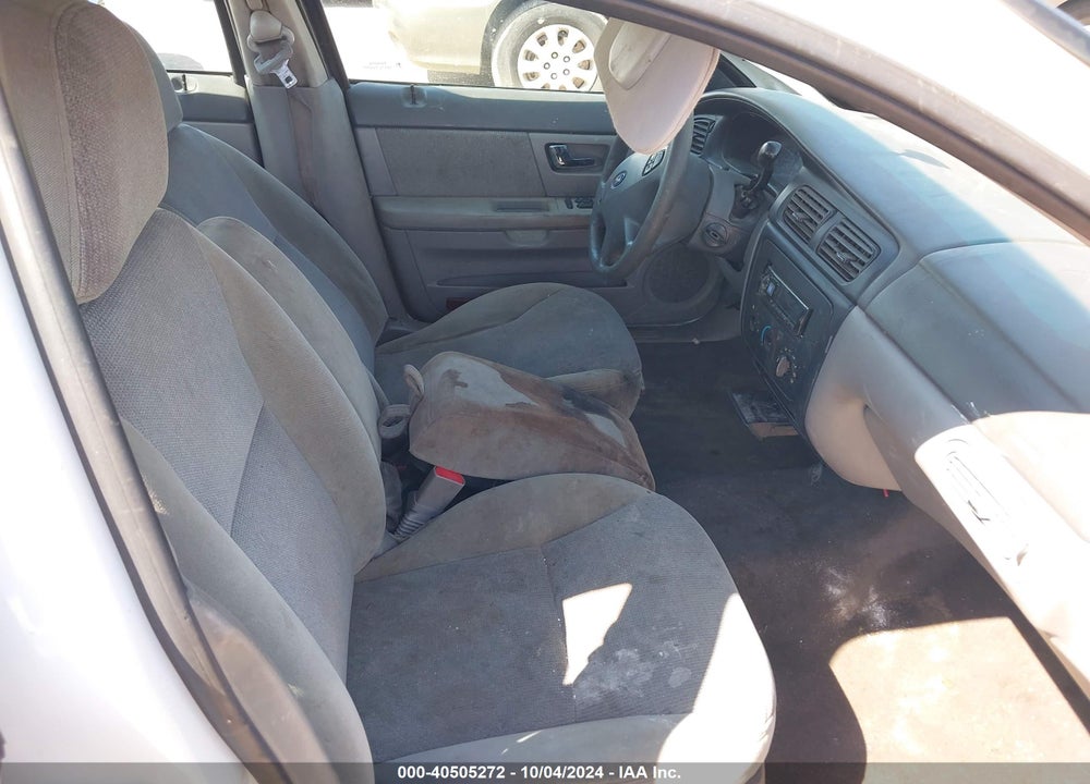 2000 FORD TAURUS SE VIN: 1FAFP53U2YA171488