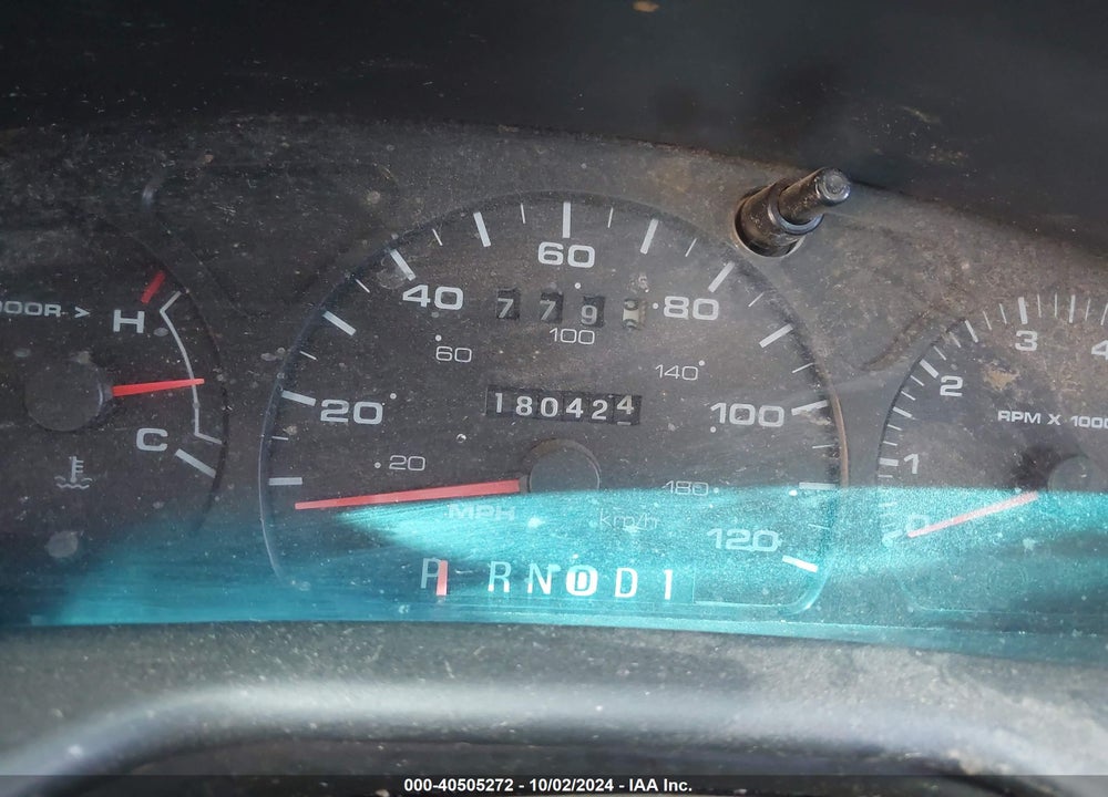 2000 FORD TAURUS SE VIN: 1FAFP53U2YA171488