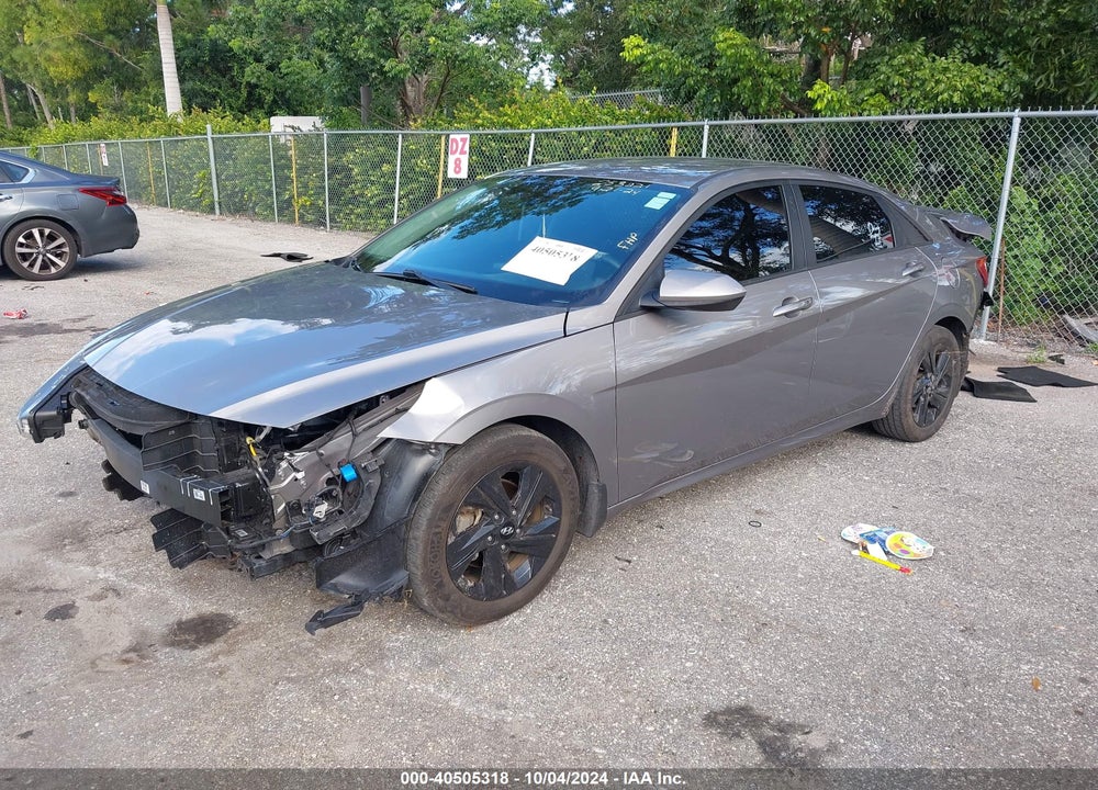 2022 HYUNDAI ELANTRA VIN: KMHLM4AG8NU352369
