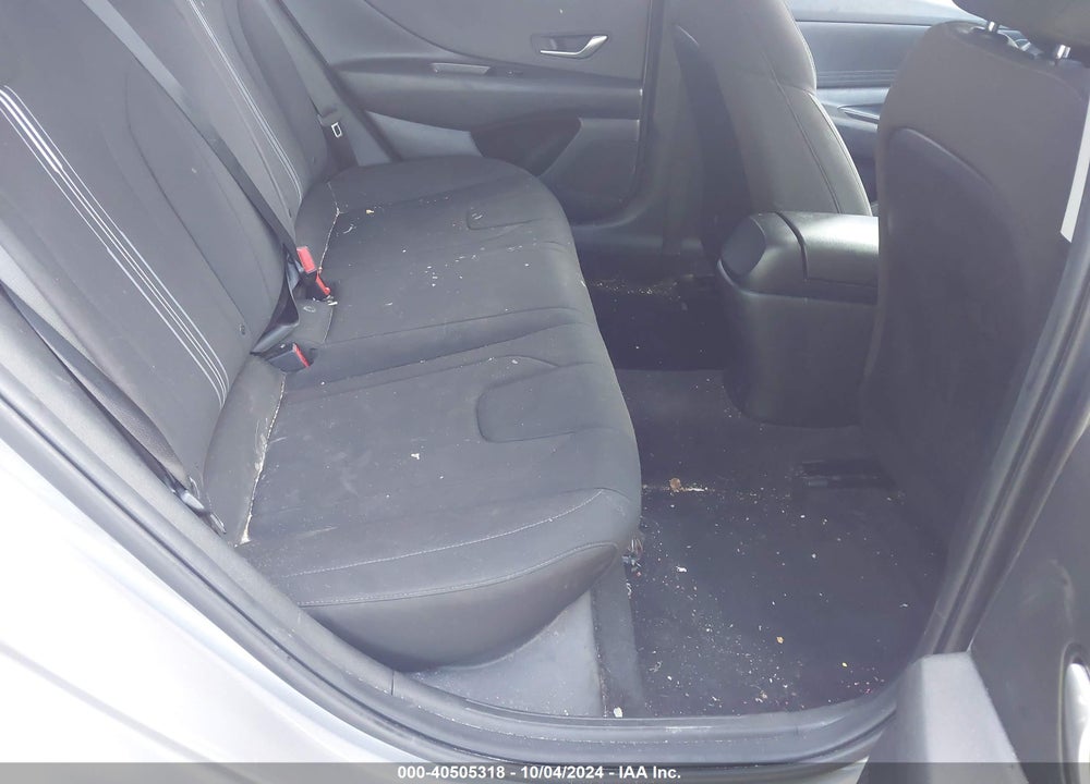 2022 HYUNDAI ELANTRA VIN: KMHLM4AG8NU352369