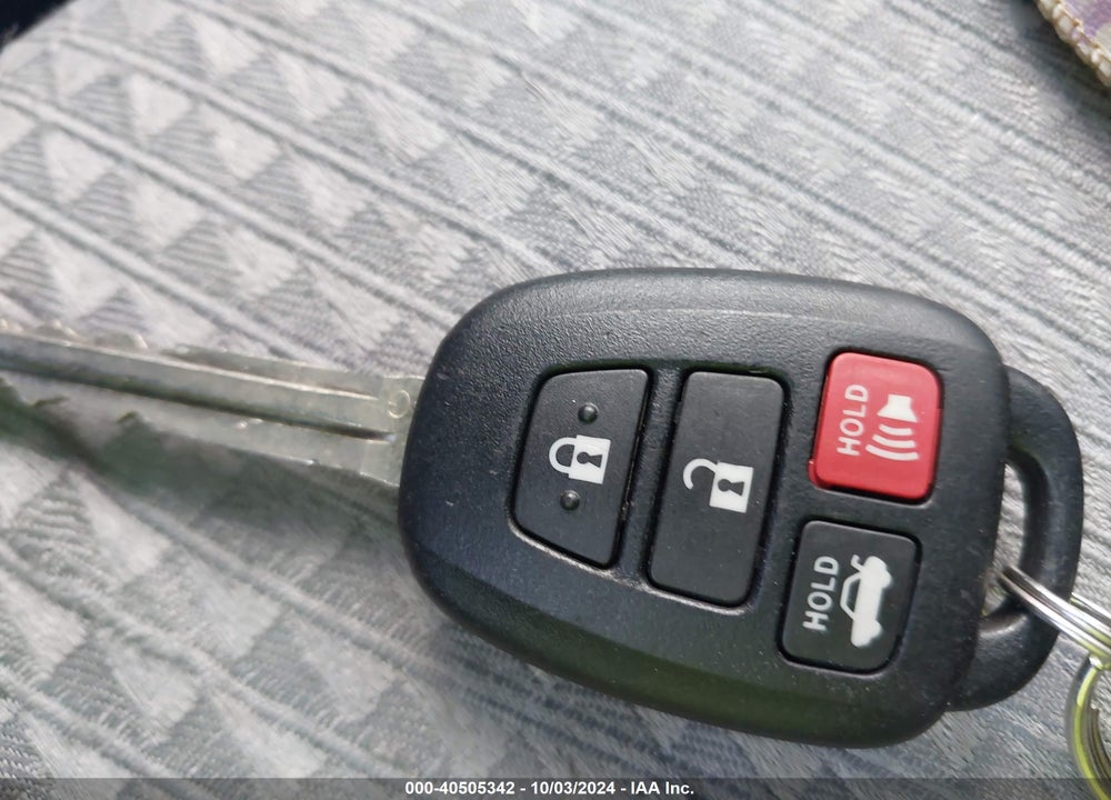 2012 TOYOTA CAMRY SE VIN: 4T1BF1FK1CU548961