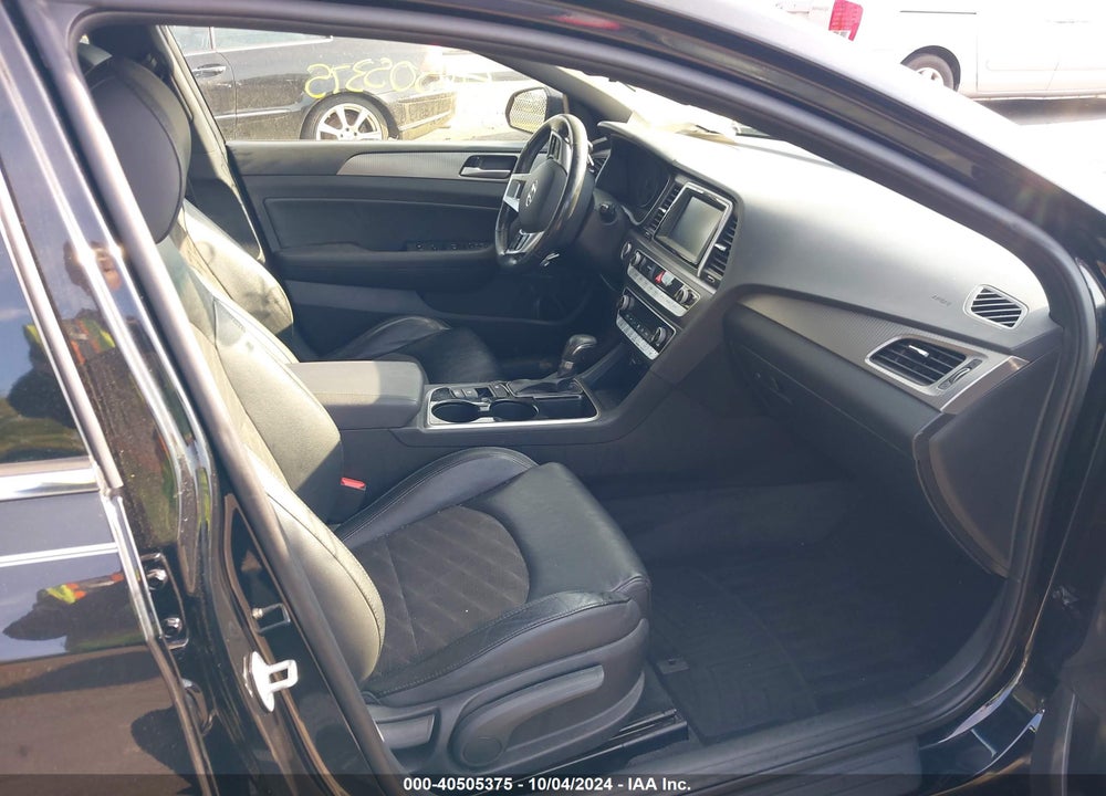 2018 HYUNDAI SONATA SPORT VIN: 5NPE34AF6JH728790